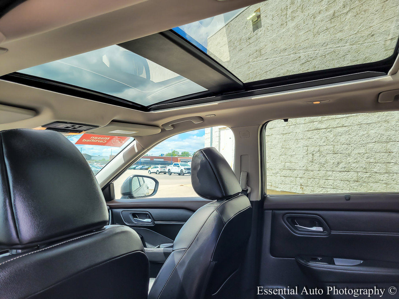 2022 NISSAN ROGUE - Image 11