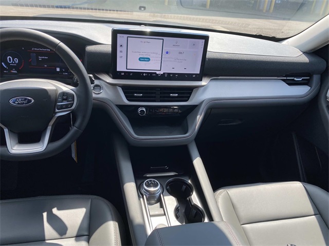 2025 Ford Explorer photo 7