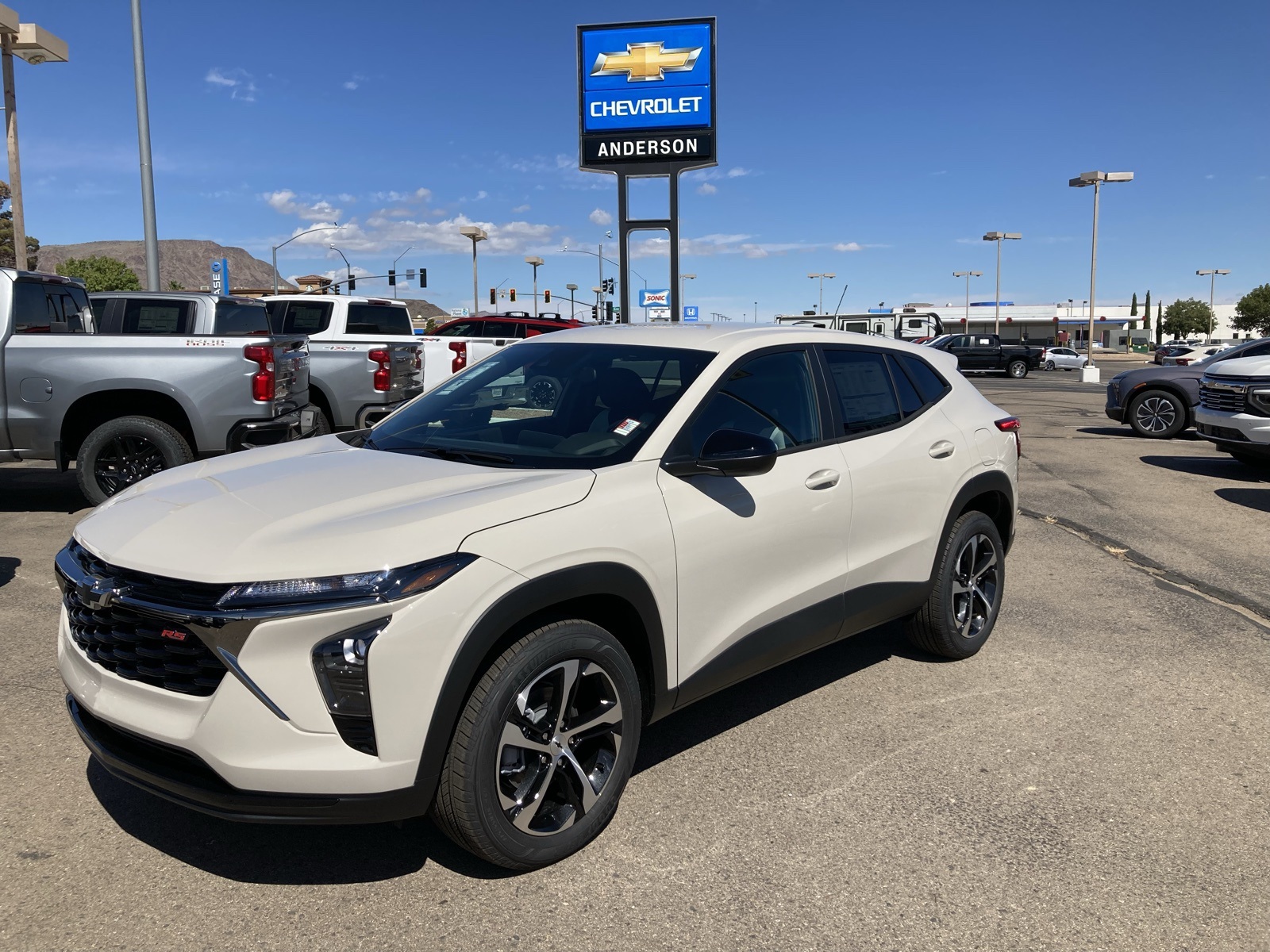 2026 Chevrolet Trax RS's photo