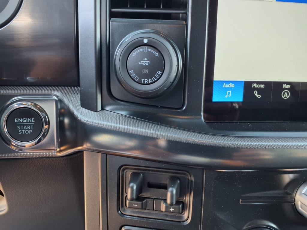 2025 Ford F-150 Lariat photo 10