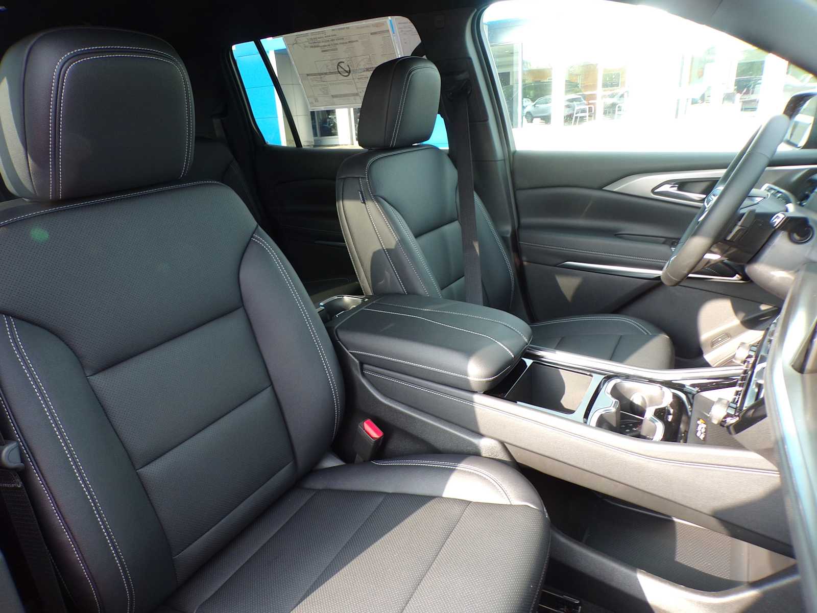2026 Chevrolet Traverse photo 7