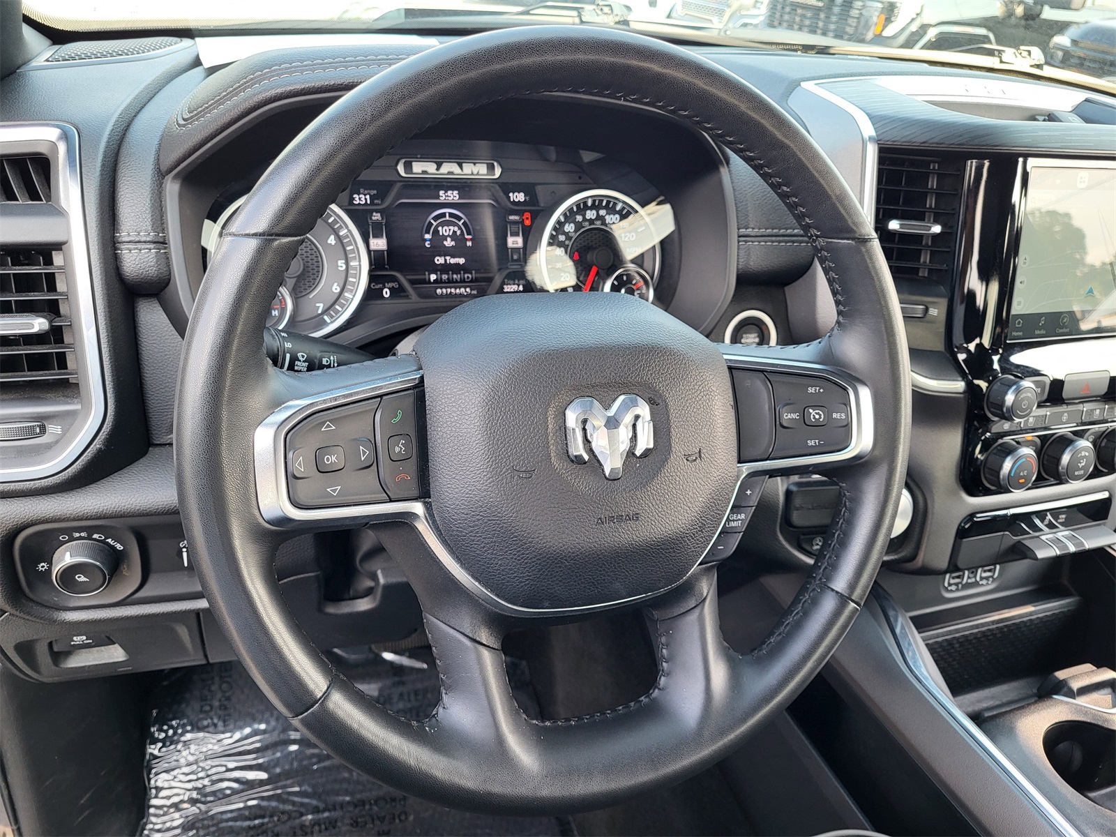 2024 Ram 1500 Laramie photo 14