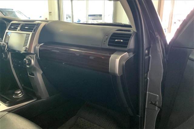 2020 Toyota 4Runner Limited 4WD photo 13