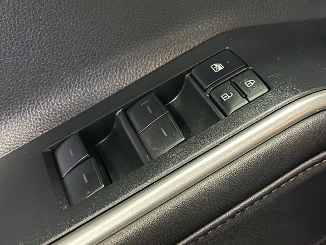 2020 Toyota Highlander L photo 21