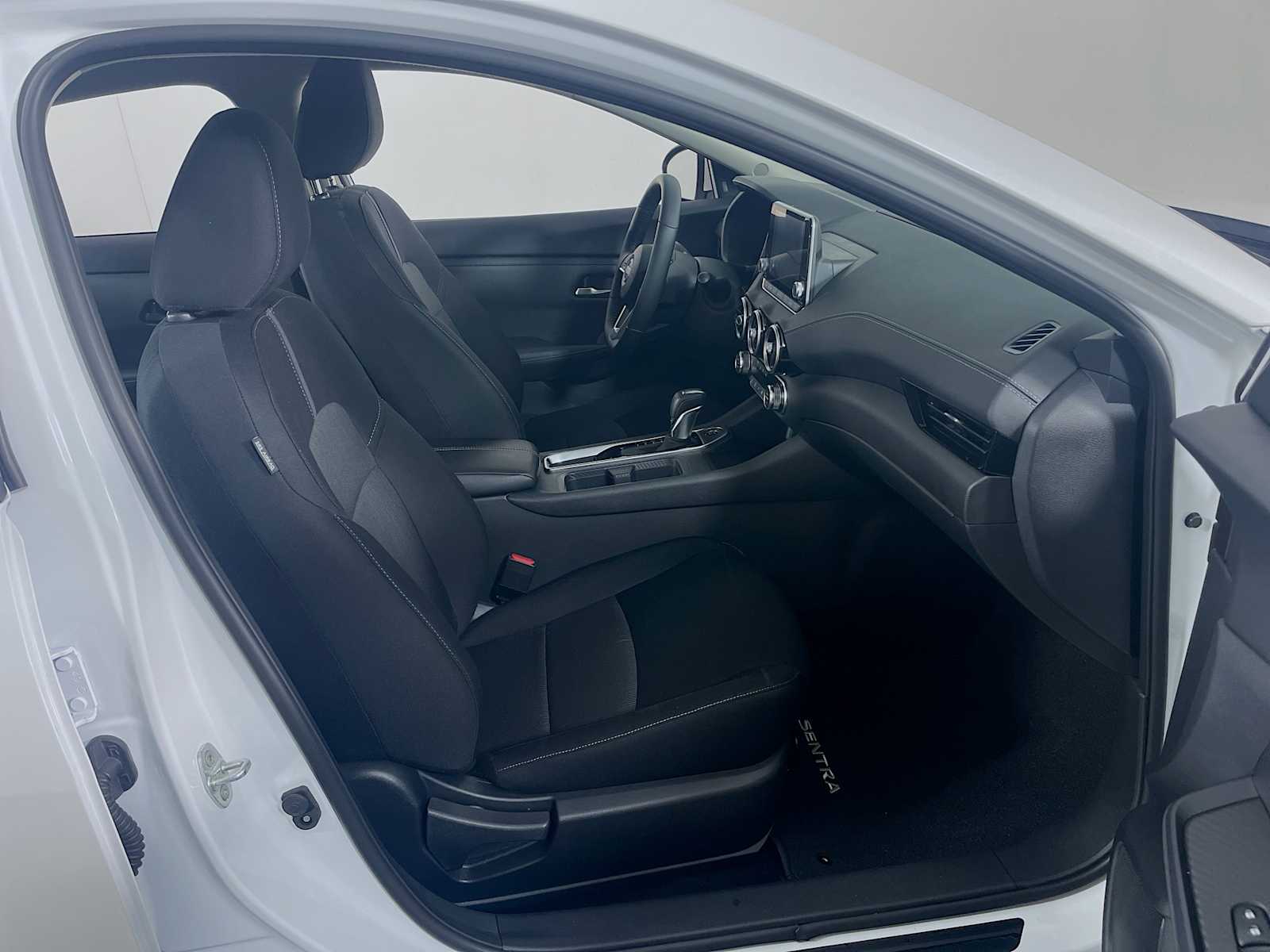 2024 Nissan Sentra SV photo 22