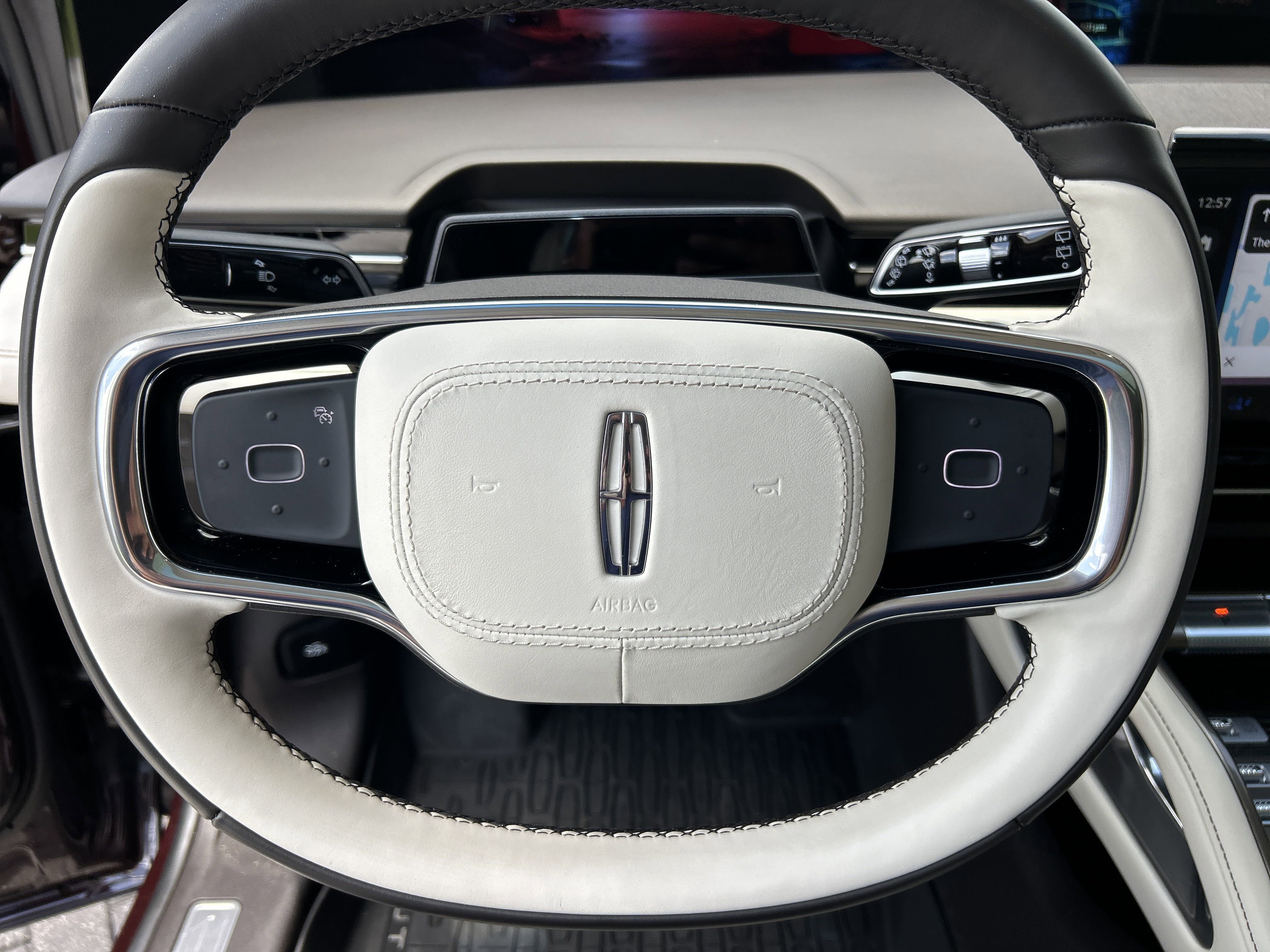 2024 Lincoln Nautilus Black Label photo 13