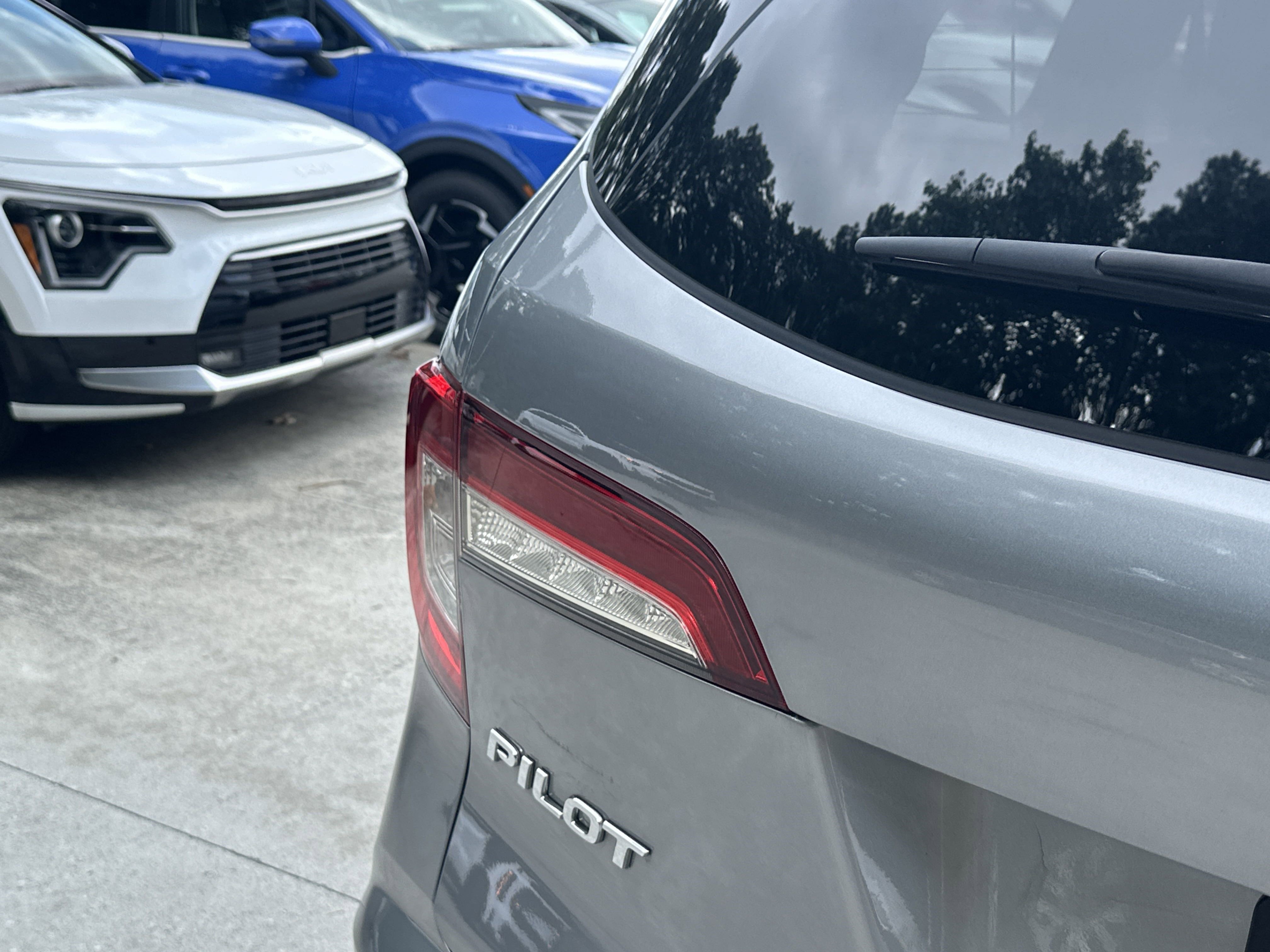 2022 Honda Pilot Touring photo 10