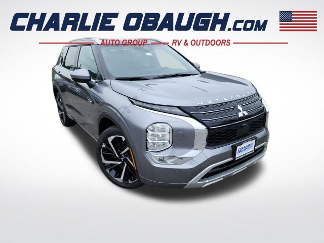 2023 Mitsubishi Outlander Plug-In Hybrid SEL's photo