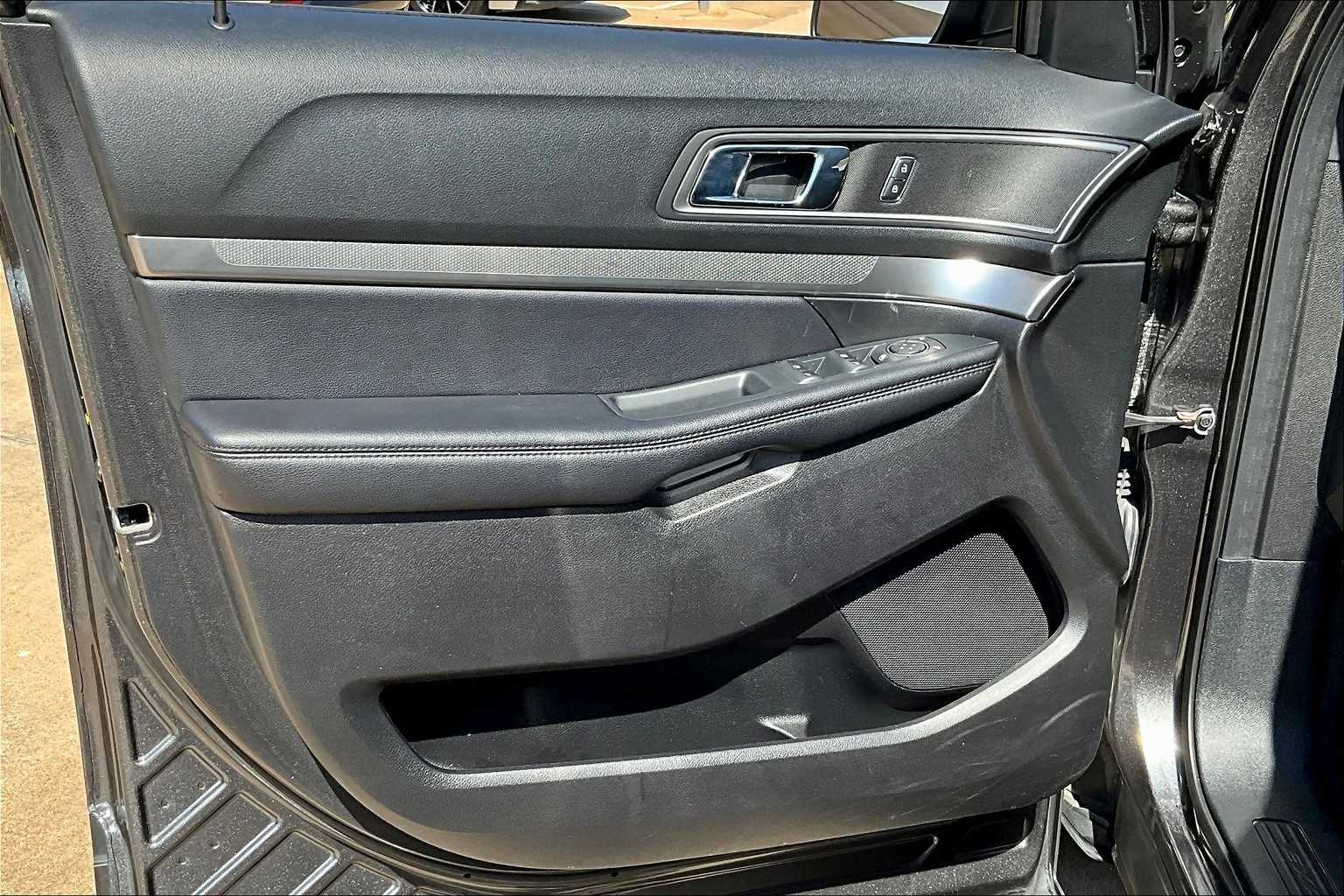 2018 Ford Explorer XLT photo 23