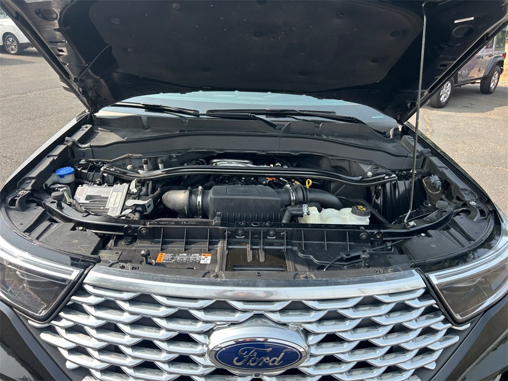 2021 Ford Explorer Platinum photo 14