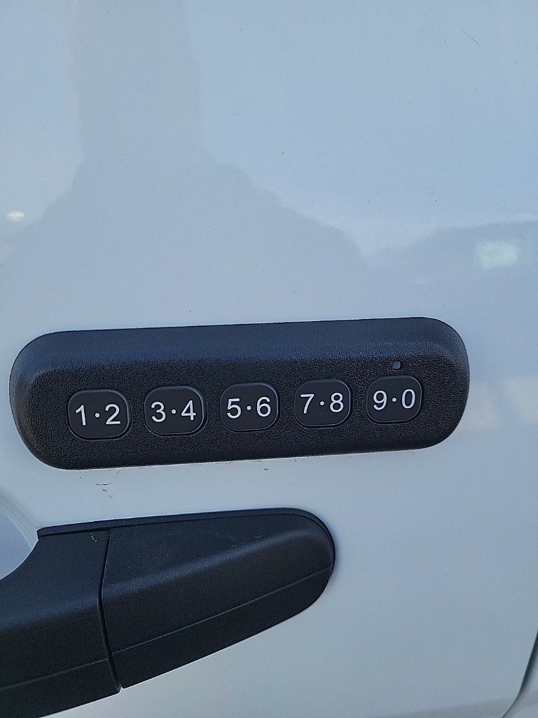 2025 Ford Transit Cargo Van photo 4