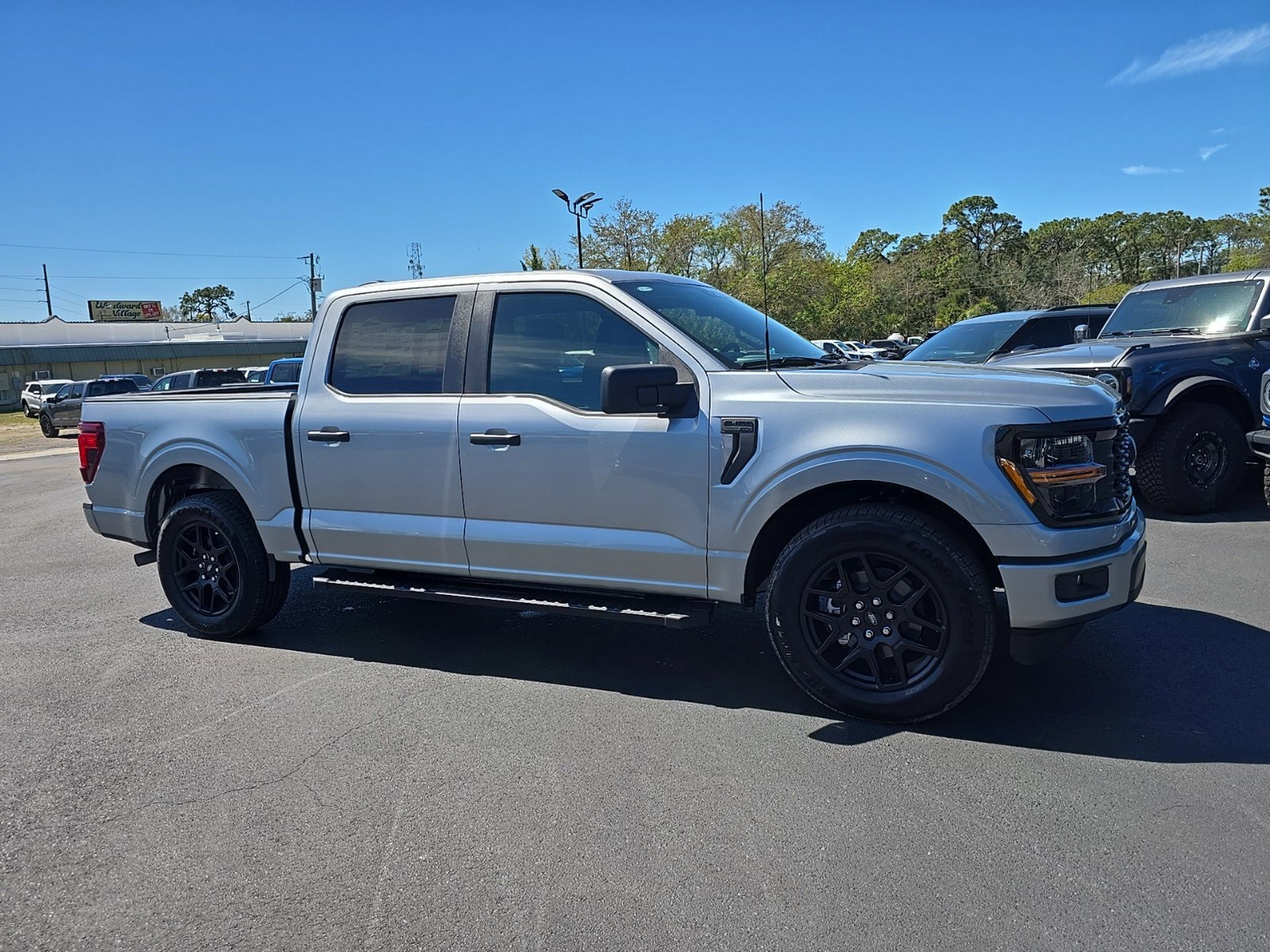 2025 Ford F-150 STX photo 2