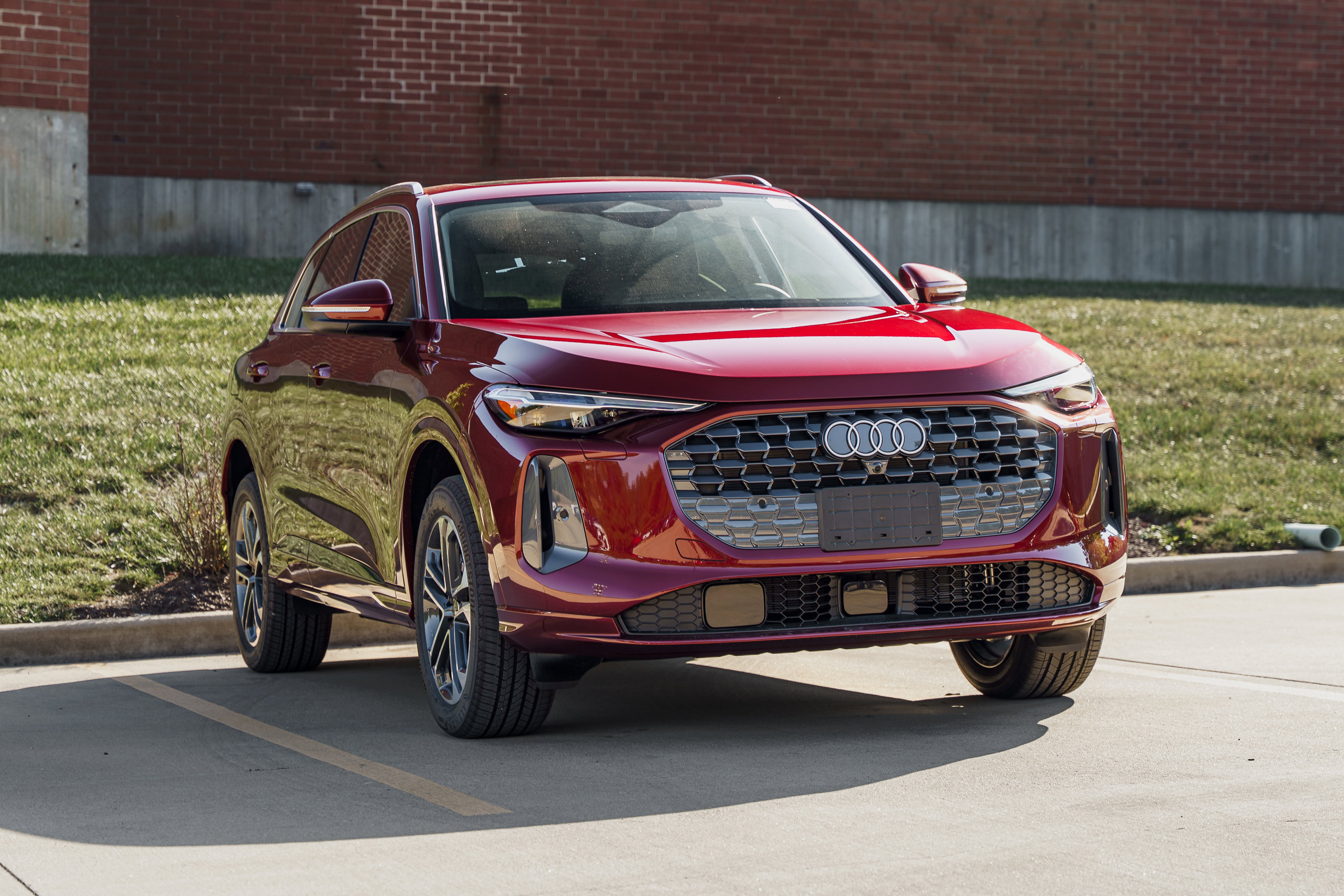 2025 Audi New Q5 Premium Plus's photo