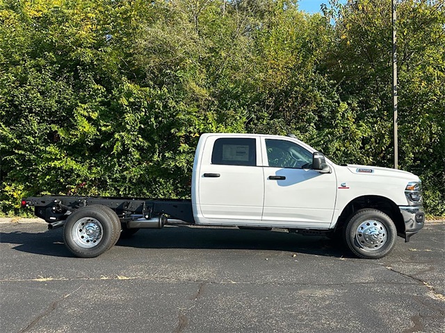 2026 Ram 3500 Tradesman photo 7