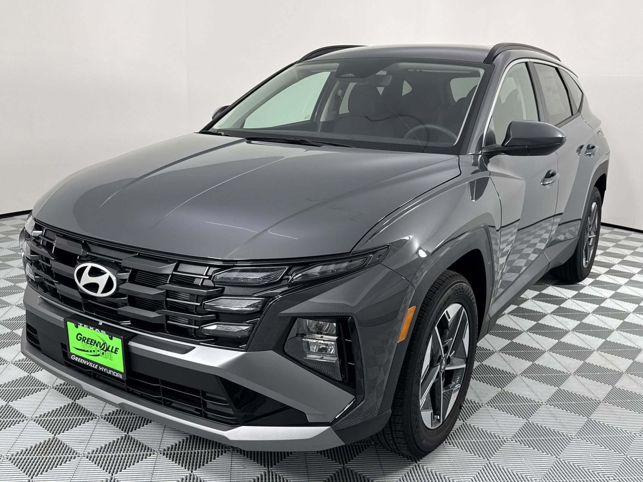 2025 Hyundai Tucson SEL photo 2