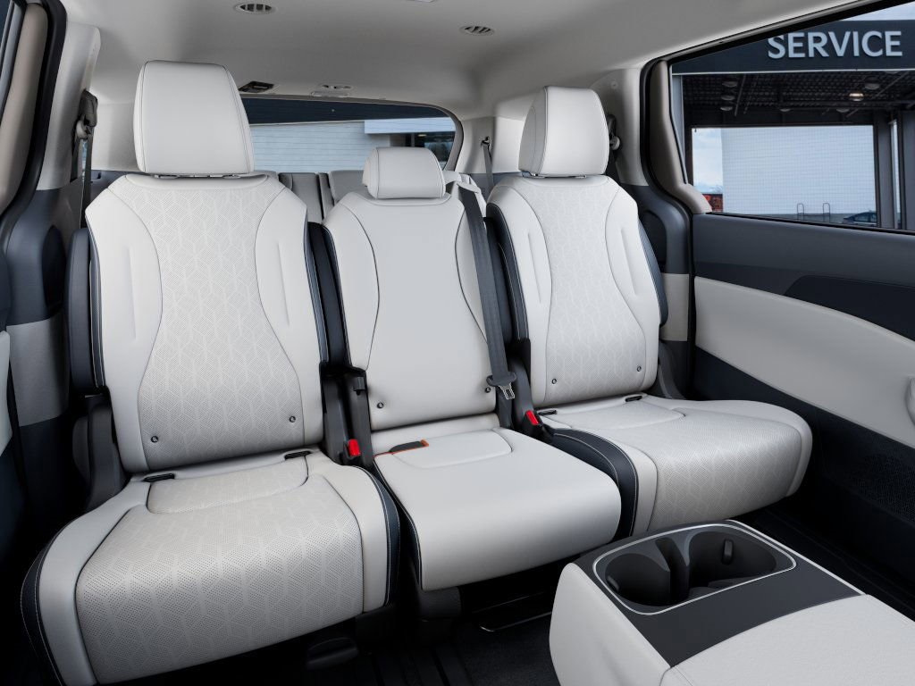 2026 Kia Carnival EX photo 14