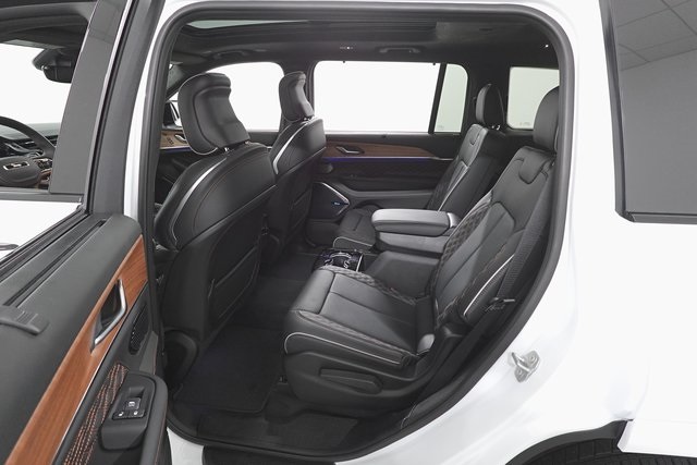 2025 Jeep Grand Cherokee L Summit Reserve photo 24