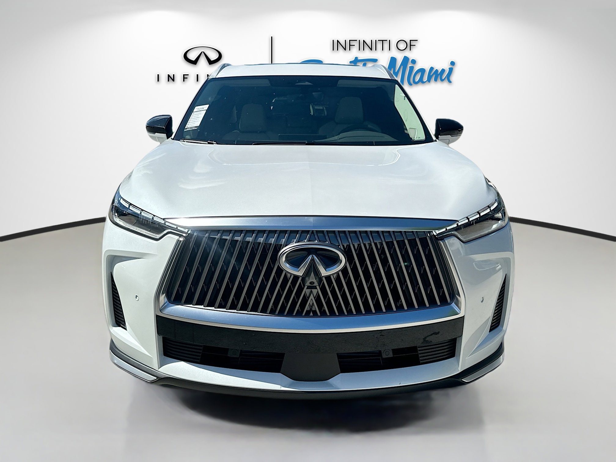 2026 Infiniti QX60 Luxe photo 2
