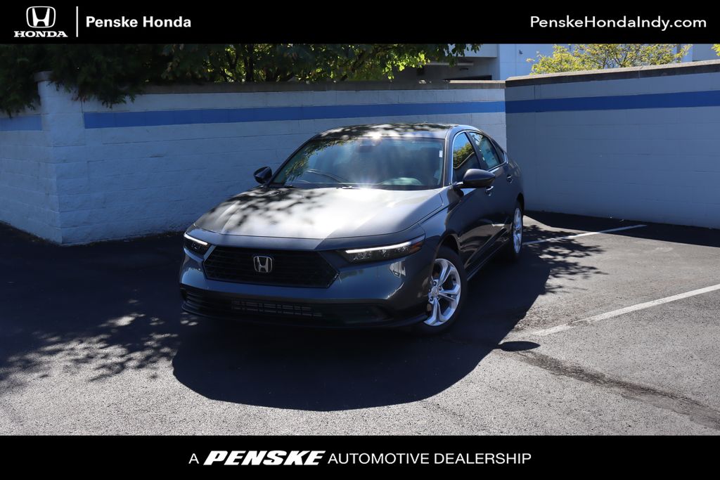 2025 Honda Accord LX's photo