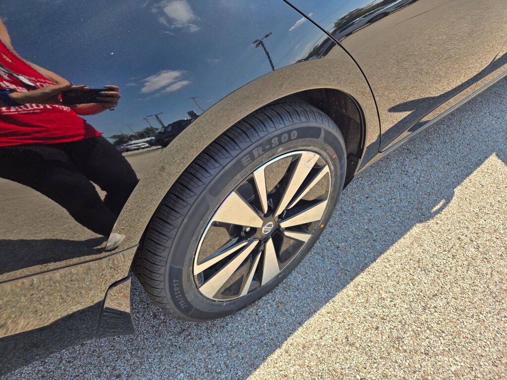 2022 Nissan Altima 2.5 SV photo 9