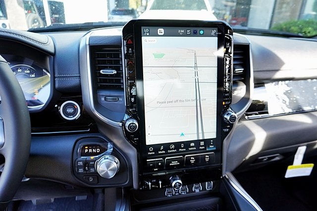 New 2026 Granite Crystal Metallic Clear-Coat Exterior Paint RAM Laramie image 35