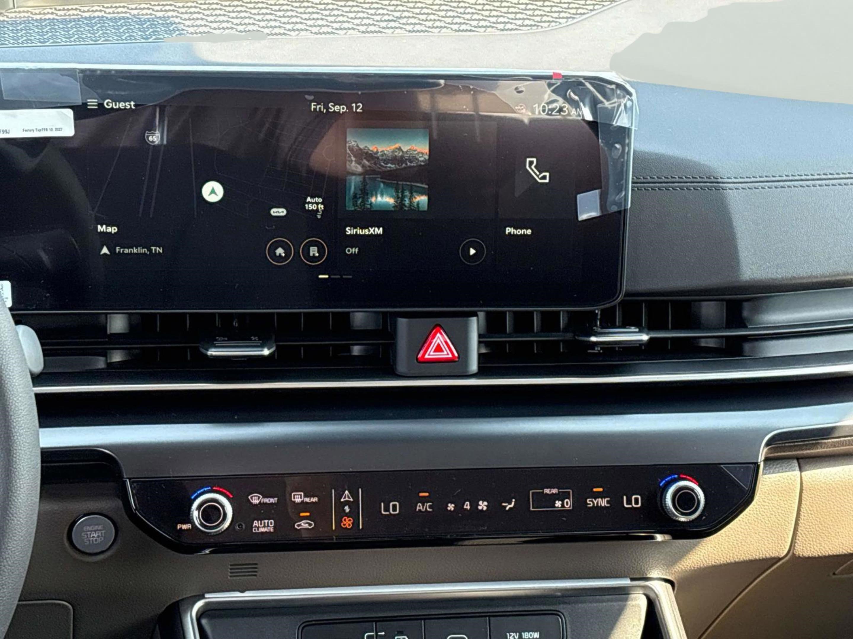 2026 Kia Carnival LX photo 15