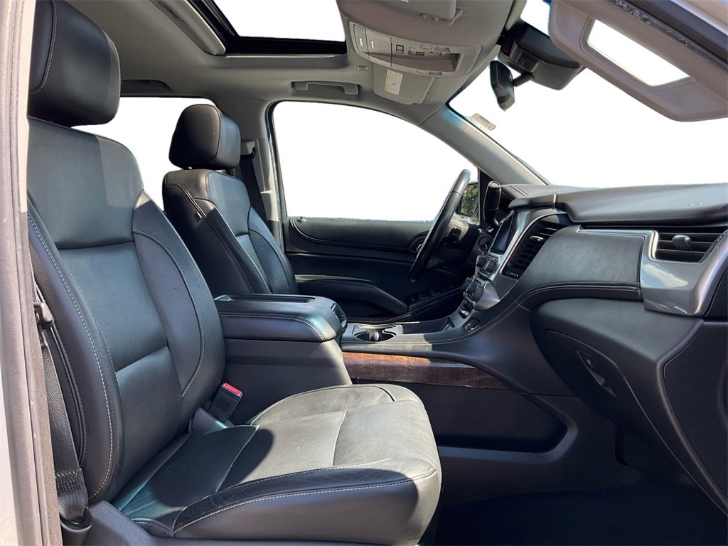 2018 Chevrolet Suburban LT photo 26