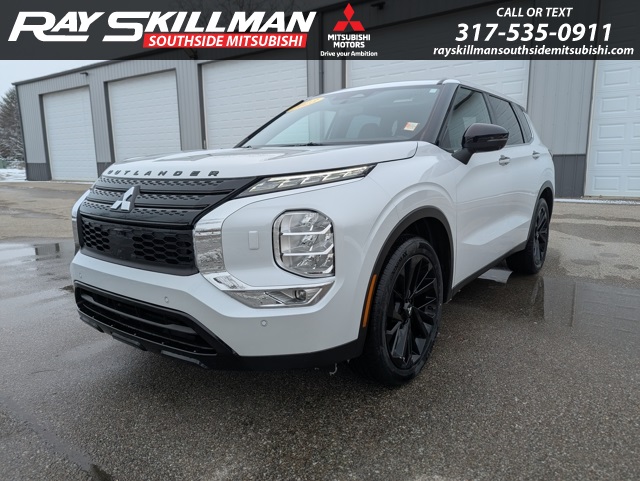 2023 Mitsubishi Outlander SE Black Edition's photo