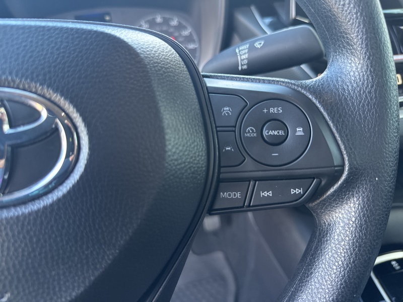 2025 Toyota Corolla LE photo 22