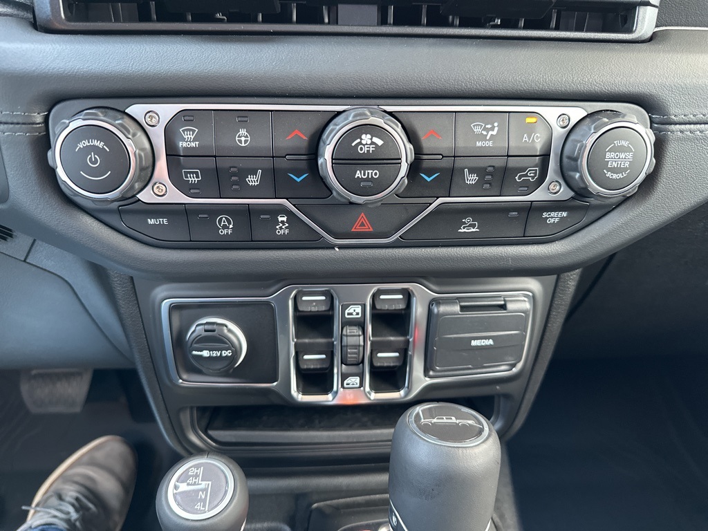 2025 Jeep Gladiator Sport photo 15