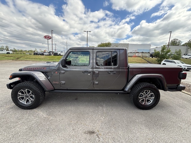 2025 Jeep Gladiator Mojave photo 2