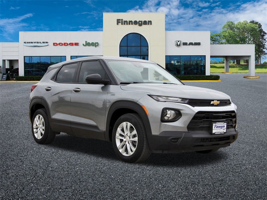 2023 Chevrolet TrailBlazer LS's photo