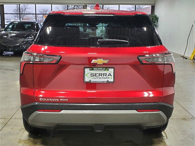 2026 Chevrolet Equinox LT photo 4