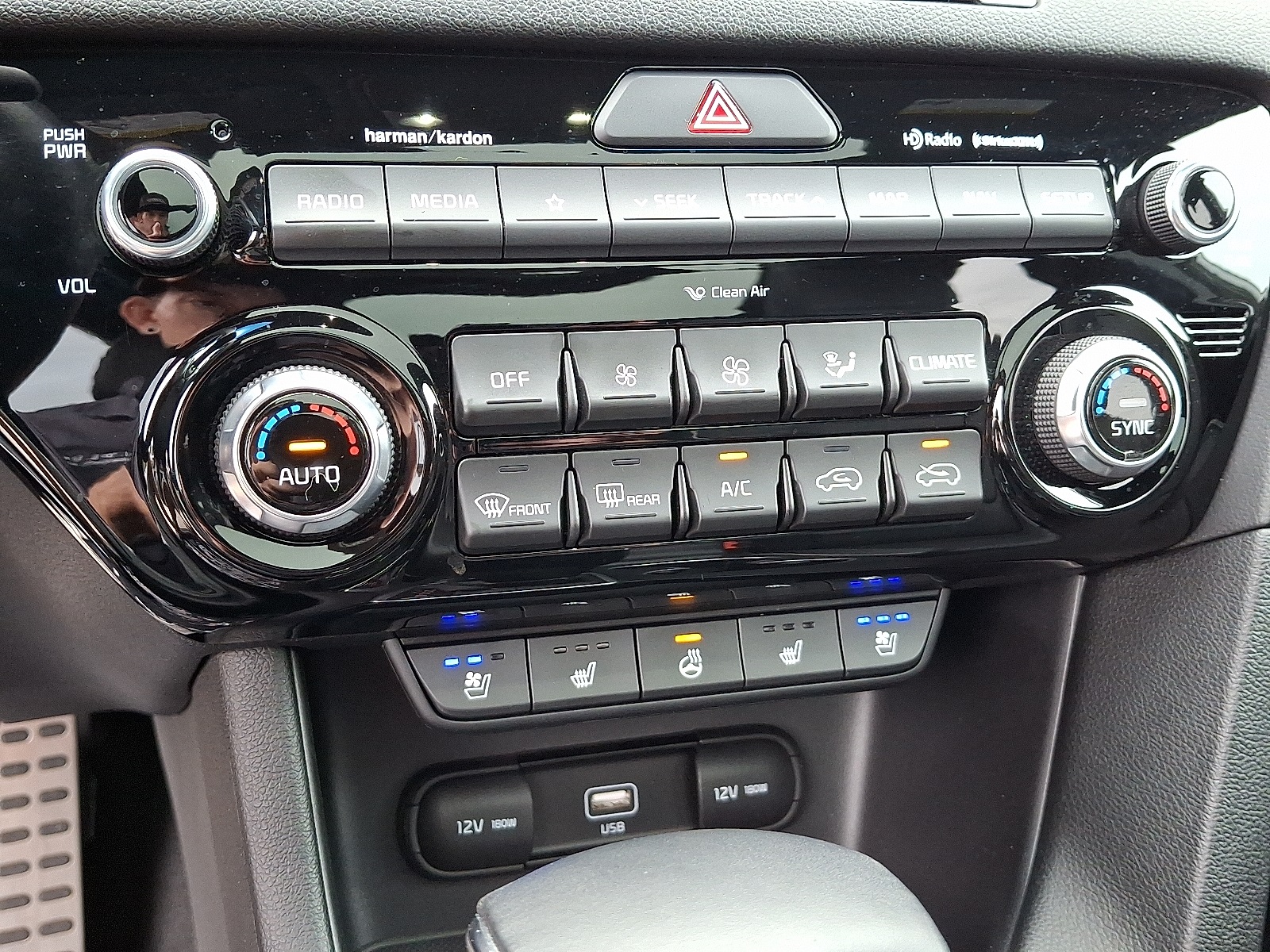 2022 Kia Sportage SX Turbo photo 17