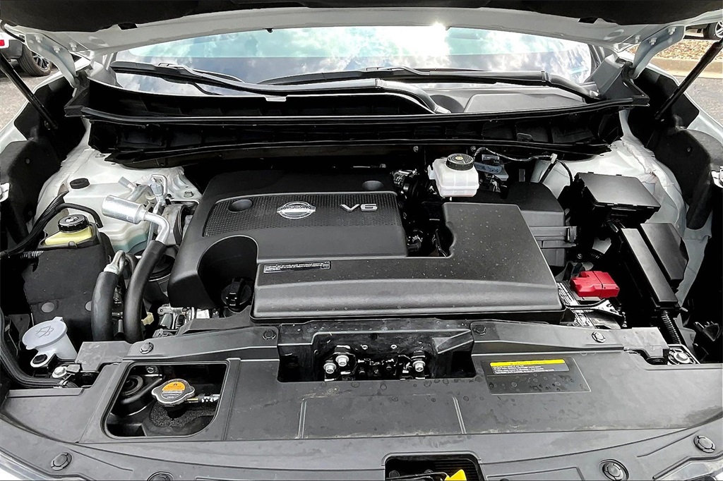 Image of Pre-Owned 2024 Nissan Murano Platinum FWD 4D Sport Utility