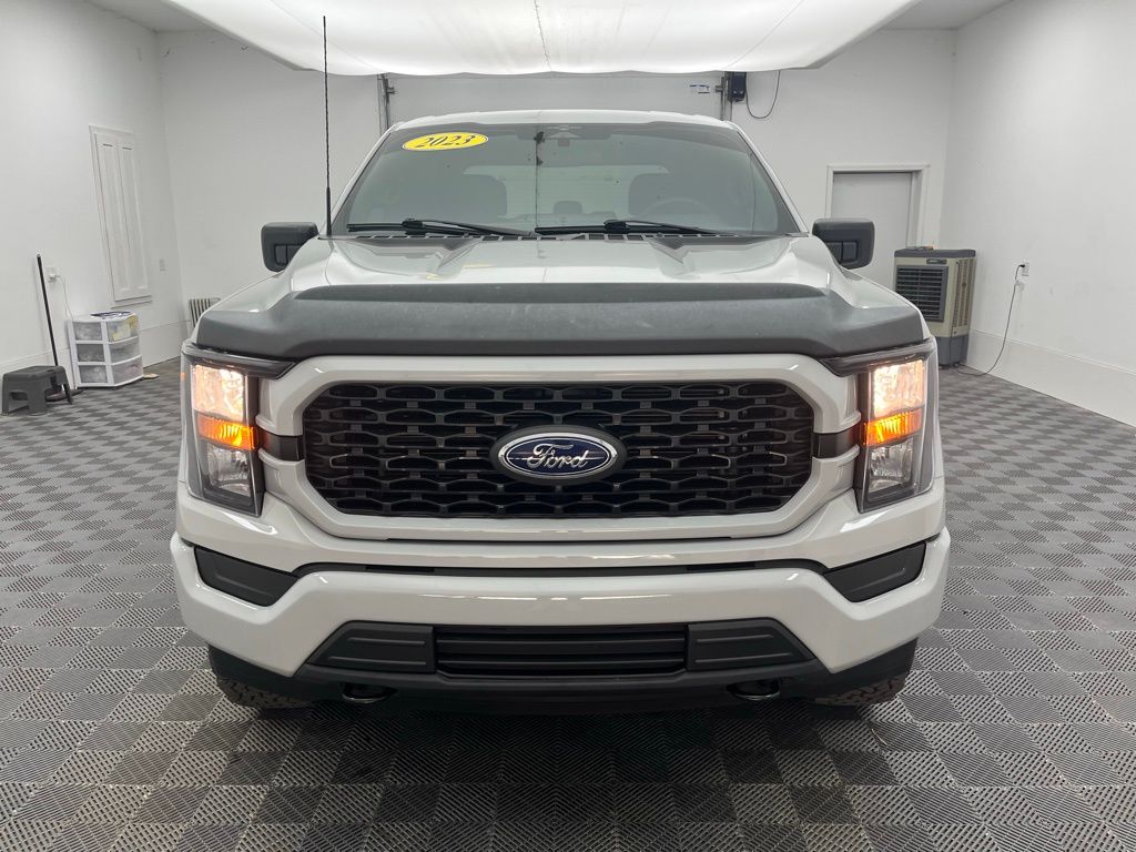 2023 Ford F-150 XL photo 12