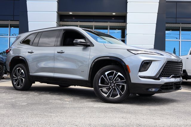 2026 Buick Enclave Sport Touring photo 2