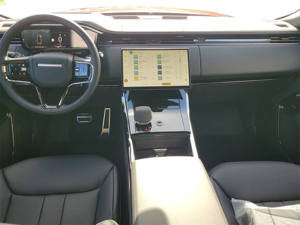 2025 Land Rover Range Rover Sport SE photo 17