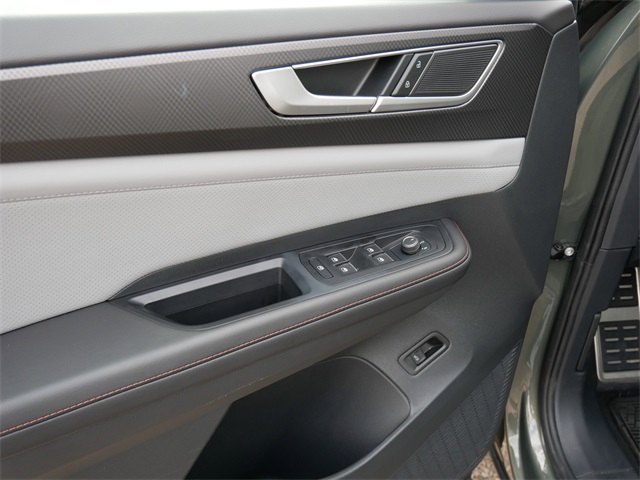 2025 Volkswagen Atlas Peak Edition photo 16