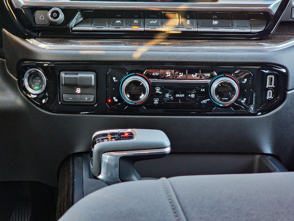 2025 Chevrolet Silverado 1500 RST photo 26