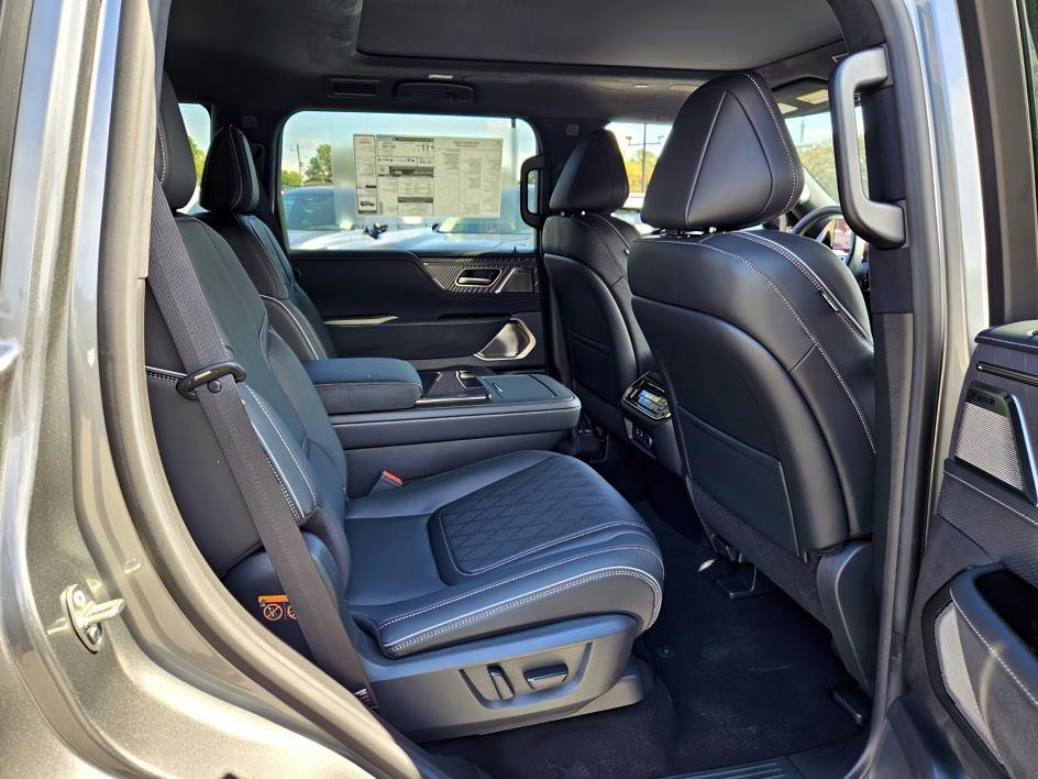 2026 Infiniti QX80 photo 13