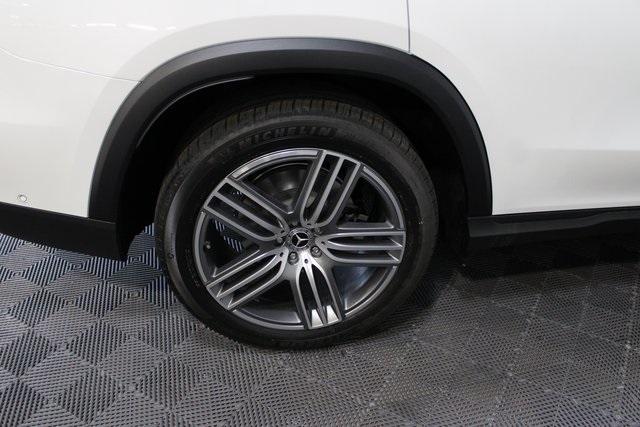 2026 Mercedes Benz GLS 450 4MATIC photo 9