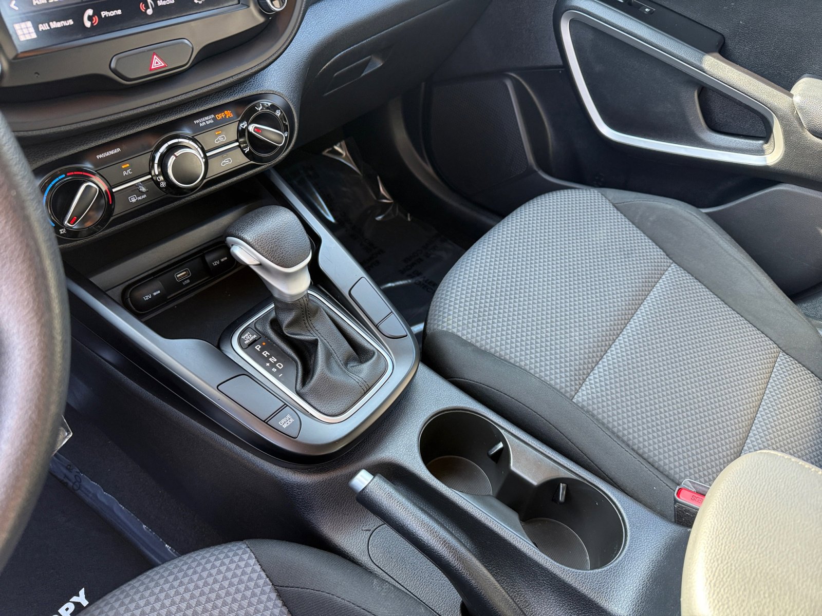 2023 Kia Soul LX photo 11