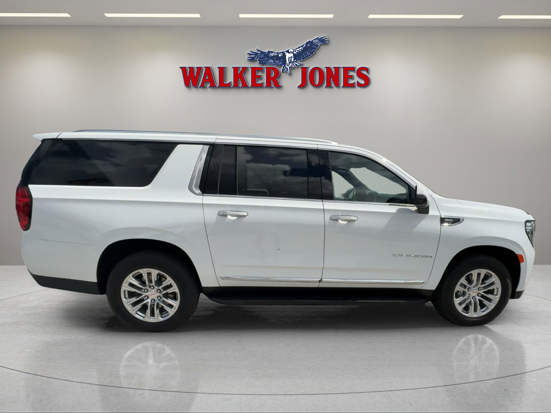 2023 Gmc Yukon XL SLT photo 2