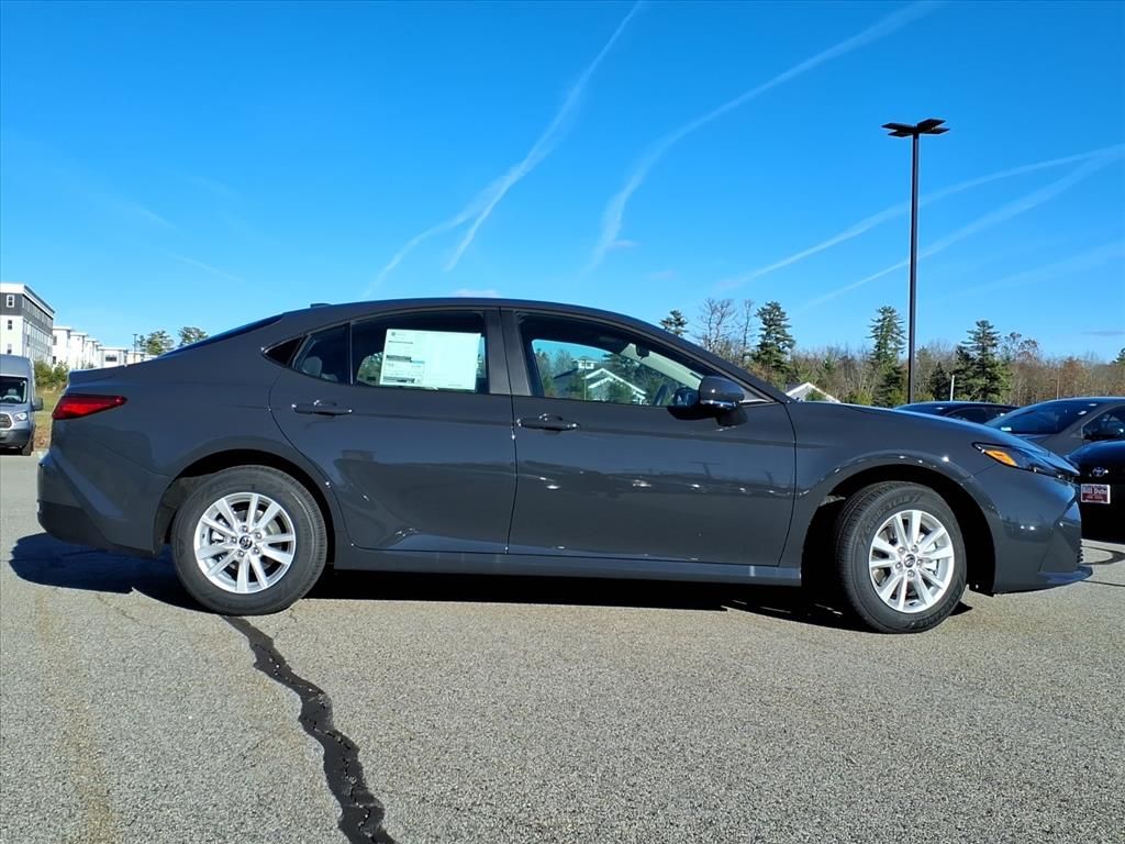 2026 Toyota Camry LE photo 3