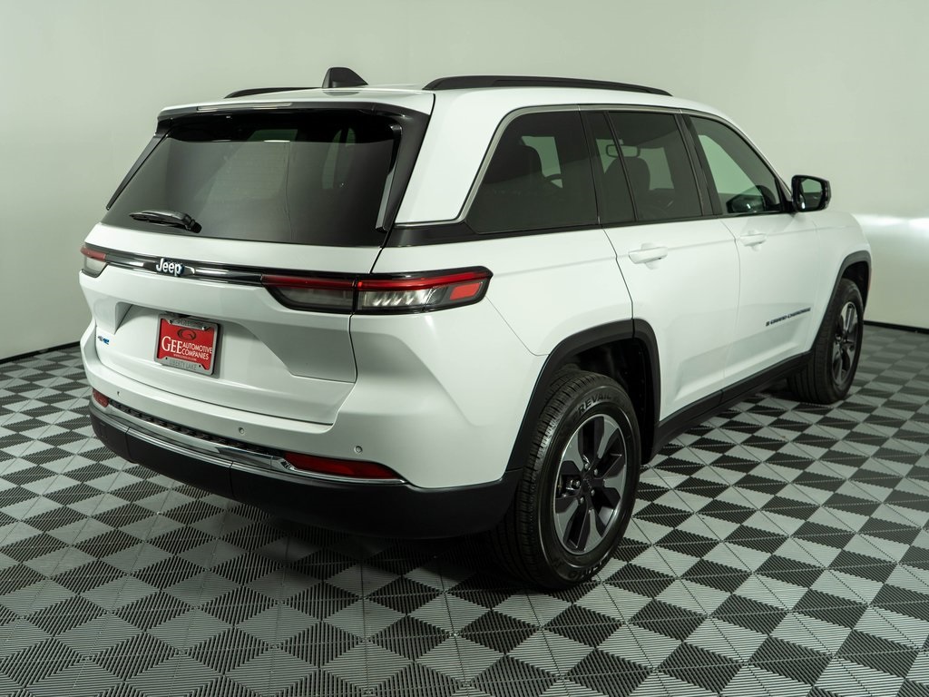 2024 Jeep Cherokee Limited 4xe photo 6