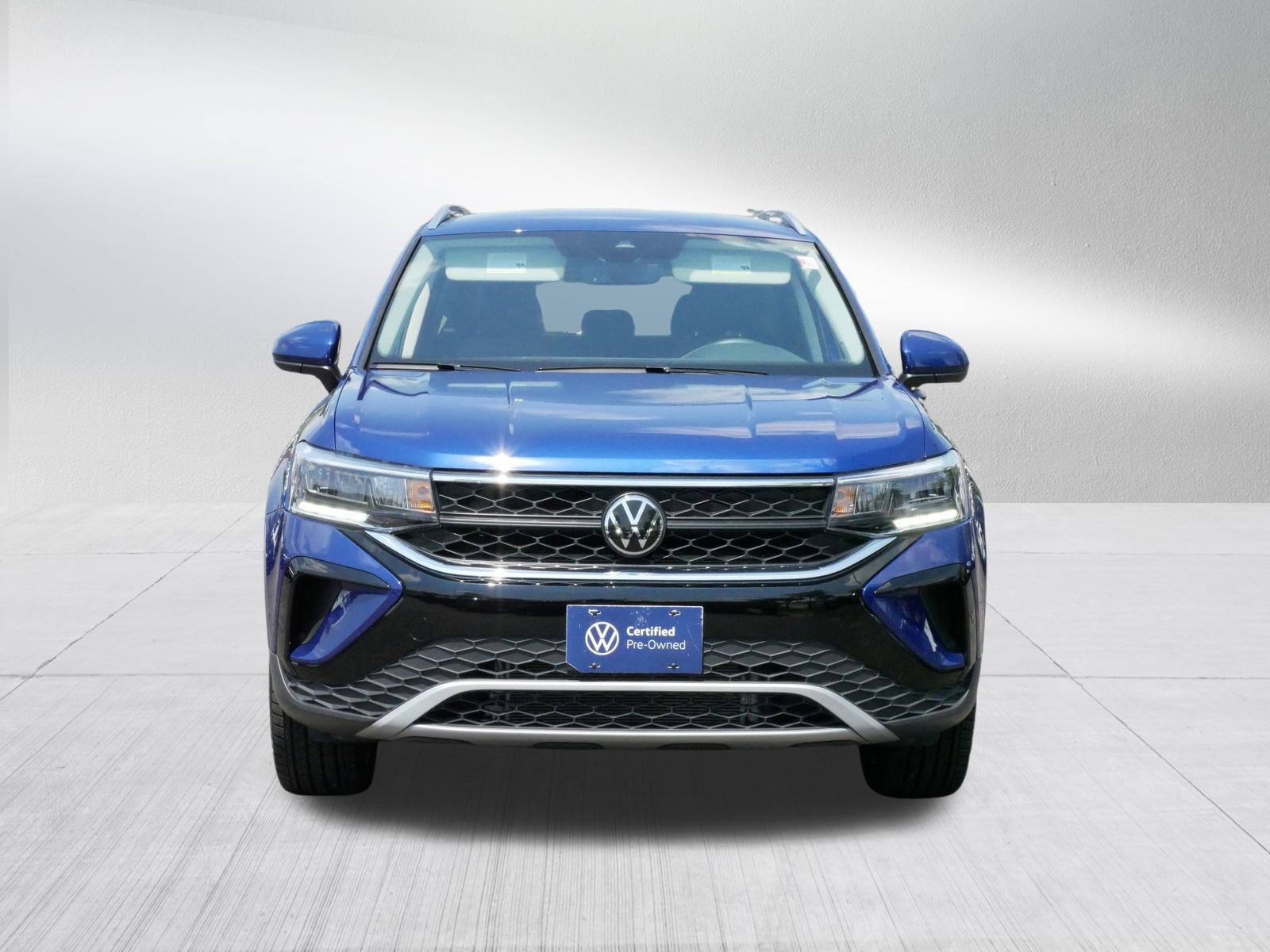 2024 Volkswagen Taos SE photo 2