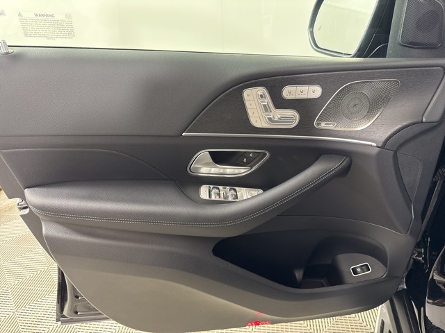 2026 Mercedes Benz GLS 450 4MATIC photo 12