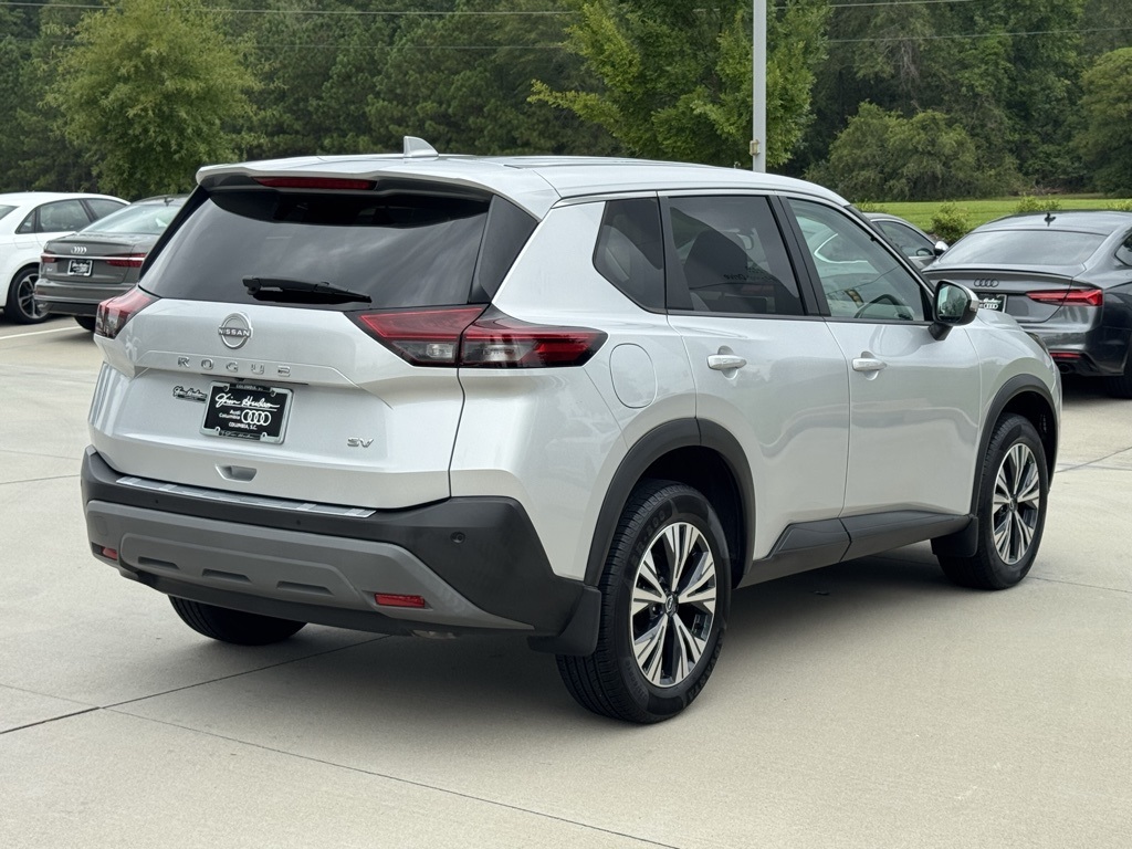 2022 Nissan Rogue SV photo 6