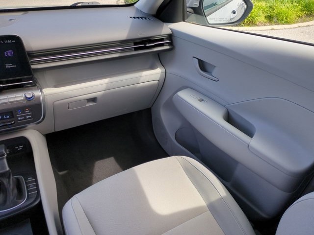 2024 Hyundai Kona SE photo 14